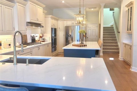 House in Apollo Beach, Florida 5 bedrooms, 371.61 sq.m. № 2092519 - photo 17