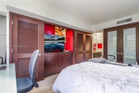 Condo in Key Biscayne, Florida, 3 bedrooms  № 1762688 - photo 11