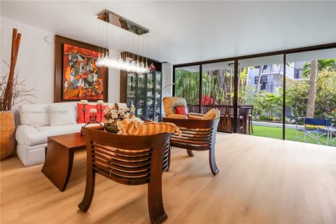 Condo in Key Biscayne, Florida, 3 bedrooms  № 1762688 - photo 2
