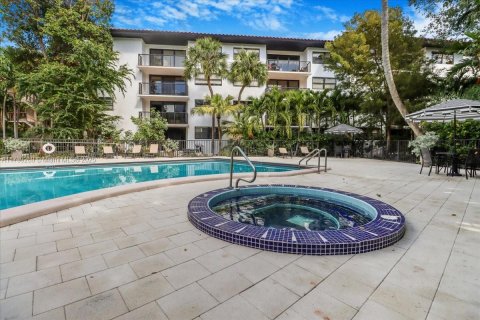 Condo in Key Biscayne, Florida, 3 bedrooms  № 1762688 - photo 26