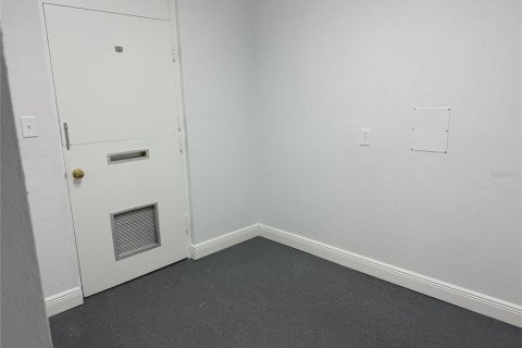 Commercial property in Clearwater, Florida 129.41 sq.m. № 2215123 - photo 8