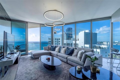 Condominio en venta en Sunny Isles Beach, Florida, 2 dormitorios, 151.8 m2 № 1928441 - foto 19