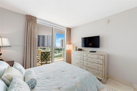 Copropriété à vendre à Sunny Isles Beach, Floride: 3 chambres, 135.73 m2 № 1965272 - photo 20