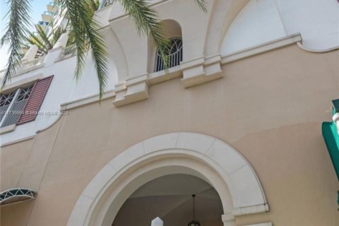 Copropriété à vendre à Sunny Isles Beach, Floride: 3 chambres, 135.73 m2 № 1965272 - photo 25
