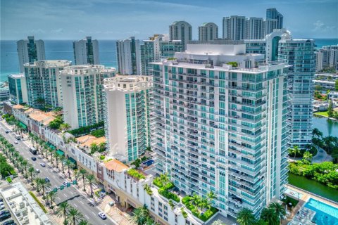 Copropriété à vendre à Sunny Isles Beach, Floride: 3 chambres, 135.73 m2 № 1965272 - photo 2