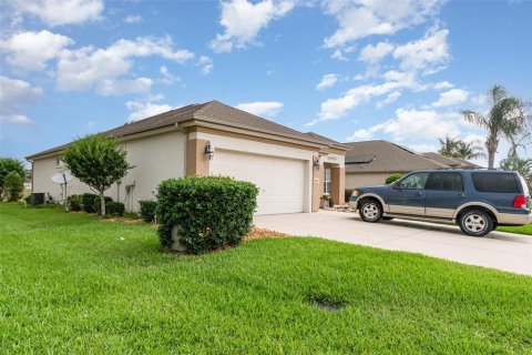 House in Summerfield, Florida 2 bedrooms, 173.73 sq.m. № 1784439 - photo 3