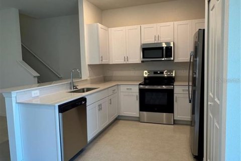 Touwnhouse à louer à Palmetto, Floride: 3 chambres, 154.78 m2 № 2399455 - photo 5