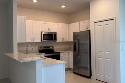 Touwnhouse à louer à Palmetto, Floride: 3 chambres, 154.78 m2 № 2399455 - photo 3