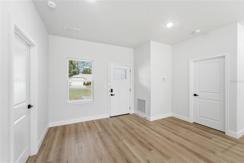 Villa ou maison à louer à Ocala, Floride: 4 chambres, 170.29 m2 № 2431154 - photo 4