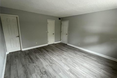 Condo in Sarasota, Florida, 2 bedrooms  № 1913069 - photo 10