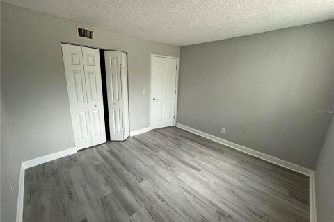 Condo in Sarasota, Florida, 2 bedrooms  № 1913069 - photo 8