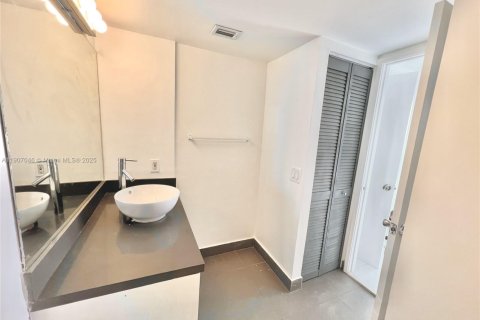 Снять в аренду кондоминиум в Авентура, Флорида 2 спальни, 97.92м2, № 1963802 - фото 9