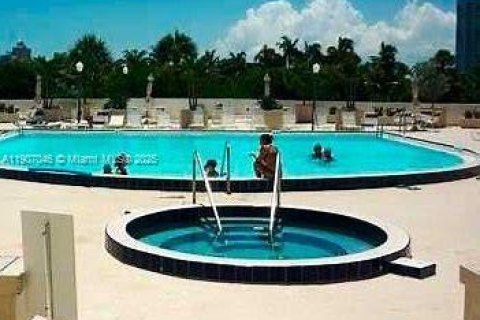 Снять в аренду кондоминиум в Авентура, Флорида 2 спальни, 97.92м2, № 1963802 - фото 13