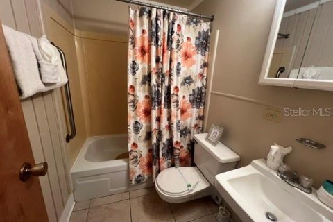 Condo in Clermont, Florida, 2 bedrooms № 2198575 - photo 12