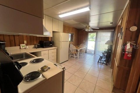 Condo in Clermont, Florida, 2 bedrooms № 2198575 - photo 5