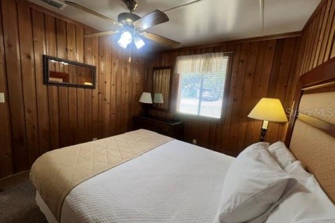 Condo in Clermont, Florida, 2 bedrooms № 2198575 - photo 8