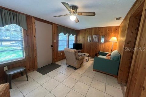 Condo in Clermont, Florida, 2 bedrooms № 2198575 - photo 13