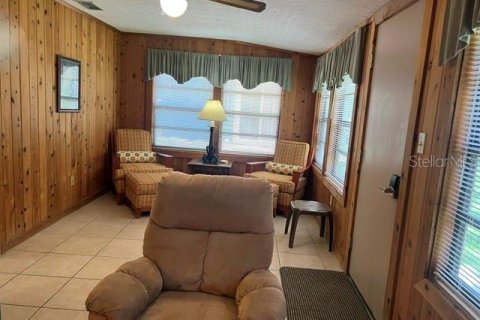Condo in Clermont, Florida, 2 bedrooms № 2198575 - photo 15
