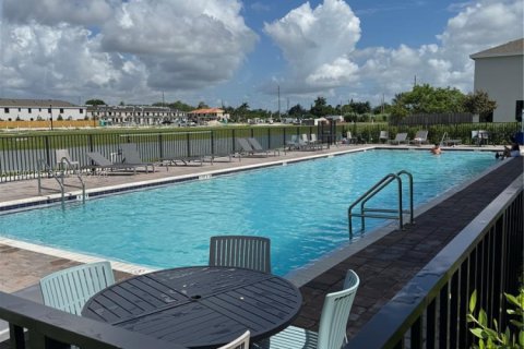 Touwnhouse à louer à Florida City, Floride: 4 chambres № 1997375 - photo 3