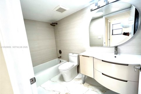 Condo in Sunny Isles Beach, Florida, 3 bedrooms  № 2088225 - photo 26