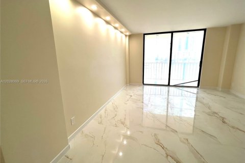 Condo in Sunny Isles Beach, Florida, 3 bedrooms  № 2088225 - photo 17