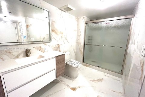 Condo in Sunny Isles Beach, Florida, 3 bedrooms  № 2088225 - photo 20