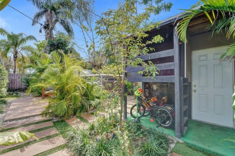 Casa en venta en Hallandale Beach, Florida, 4 dormitorios, 195.09 m2 № 2075974 - foto 16
