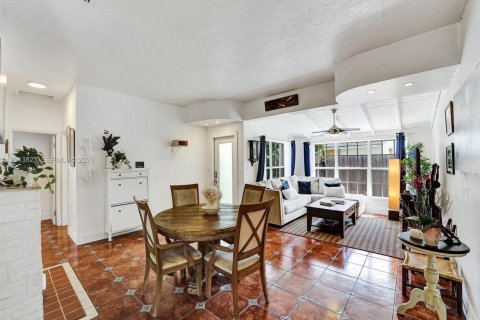 Casa en venta en Hallandale Beach, Florida, 4 dormitorios, 195.09 m2 № 2075974 - foto 28