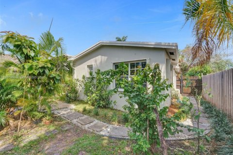 Casa en venta en Hallandale Beach, Florida, 4 dormitorios, 195.09 m2 № 2075974 - foto 19