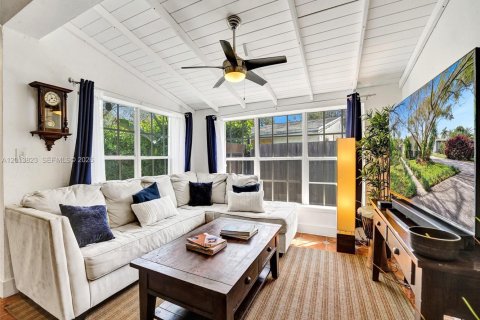 Casa en venta en Hallandale Beach, Florida, 4 dormitorios, 195.09 m2 № 2075974 - foto 10