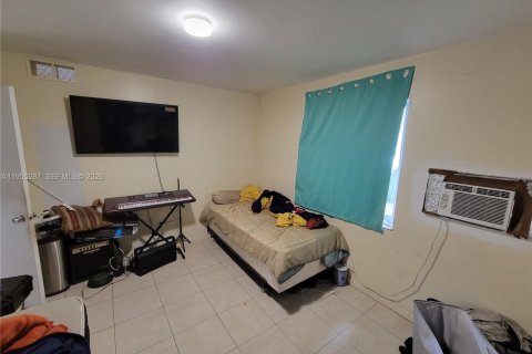 Commercial property in Homestead, Florida 145.48 sq.m. № 2009872 - photo 11