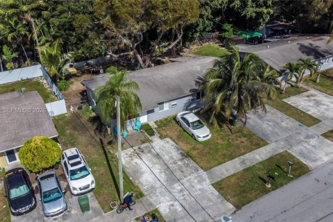 Commercial property in Homestead, Florida 145.48 sq.m. № 2009872 - photo 5