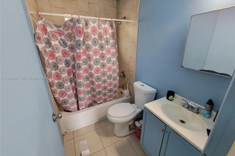 Commercial property in Homestead, Florida 145.48 sq.m. № 2009872 - photo 7