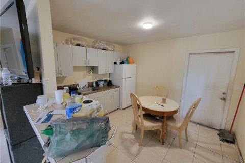 Commercial property in Homestead, Florida 145.48 sq.m. № 2009872 - photo 6