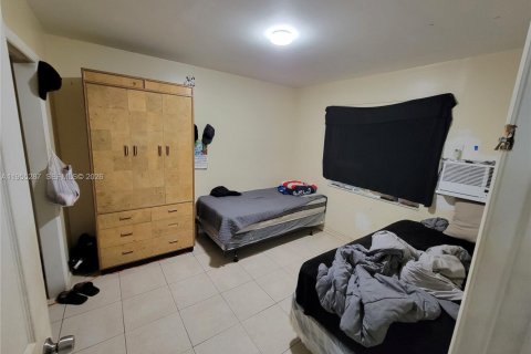 Commercial property in Homestead, Florida 145.48 sq.m. № 2009872 - photo 13