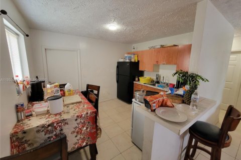 Commercial property in Homestead, Florida 145.48 sq.m. № 2009872 - photo 15