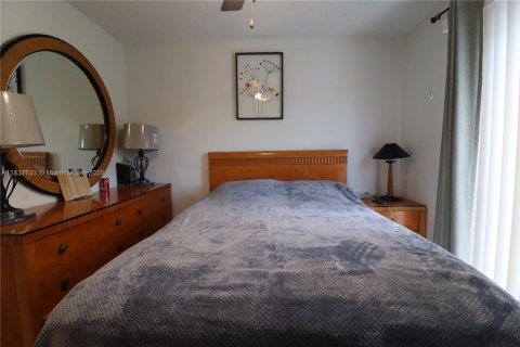 Купить кондоминиум в Майами, Флорида 2 спальни, 88.07м2, № 1832417 - фото 10