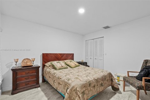 Condominio en venta en Hialeah, Florida, 3 dormitorios, 172.24 m2 № 1945298 - foto 16