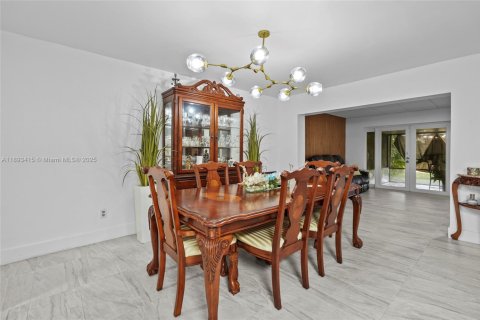 Condominio en venta en Hialeah, Florida, 3 dormitorios, 172.24 m2 № 1945298 - foto 6