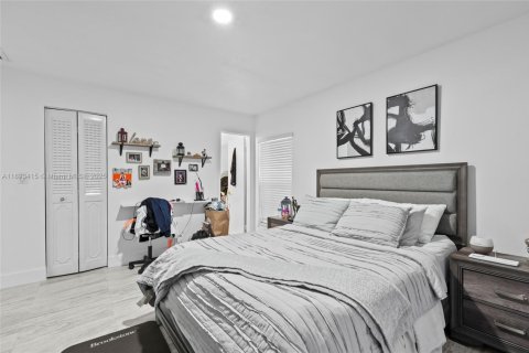Condominio en venta en Hialeah, Florida, 3 dormitorios, 172.24 m2 № 1945298 - foto 11