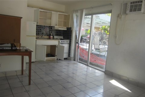 Apartment in Hollywood, Florida 263.75 sq.m. № 1994961 - photo 4