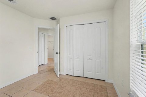 House in Kissimmee, Florida 4 bedrooms, 140.65 sq.m. № 2217347 - photo 12