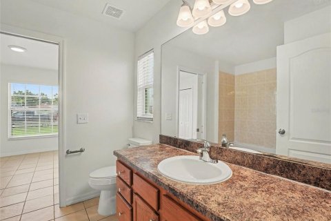 House in Kissimmee, Florida 4 bedrooms, 140.65 sq.m. № 2217347 - photo 13