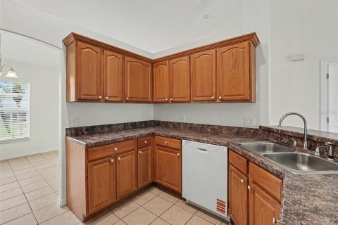 House in Kissimmee, Florida 4 bedrooms, 140.65 sq.m. № 2217347 - photo 6