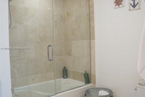 Купить кондоминиум в Майами-Бич, Флорида 2 спальни, 104.79м2, № 2052007 - фото 12