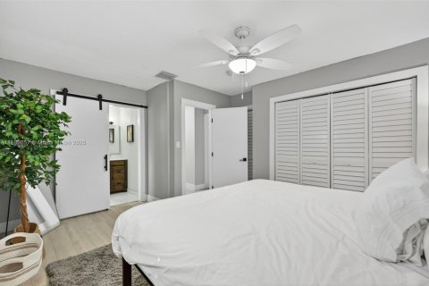 House in Fort Lauderdale, Florida 3 bedrooms, 134.06 sq.m. № 1946524 - photo 13