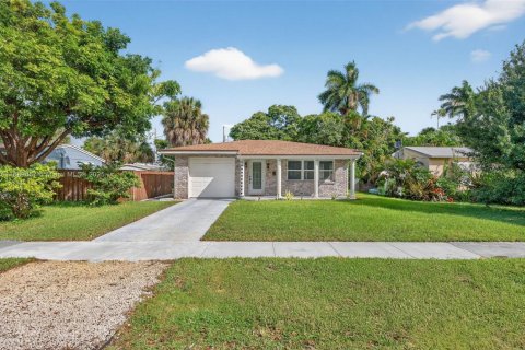 House in Fort Lauderdale, Florida 3 bedrooms, 134.06 sq.m. № 1946524 - photo 3