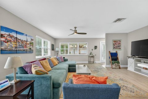 House in Fort Lauderdale, Florida 3 bedrooms, 134.06 sq.m. № 1946524 - photo 25