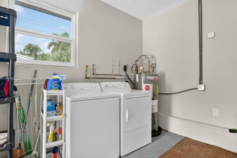 House in Fort Lauderdale, Florida 3 bedrooms, 134.06 sq.m. № 1946524 - photo 28