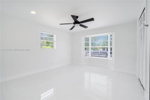 Villa ou maison à louer à Palmetto Bay, Floride: 2 chambres, 91.23 m2 № 2431402 - photo 15